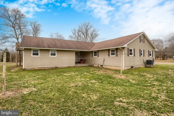 $229,900 | 1548 Highway 204, Selinsgrove, PA 17870