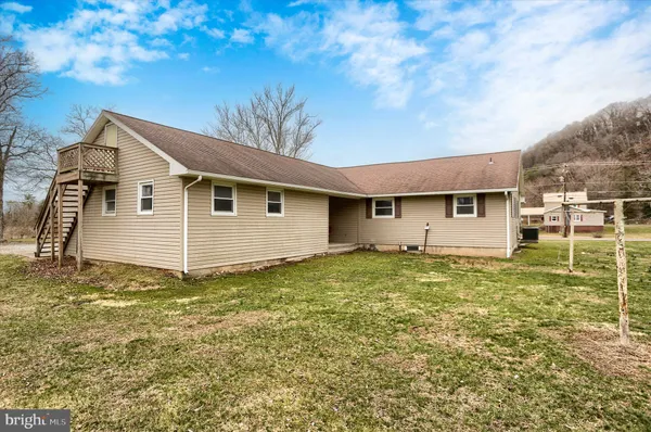$229,900 | 1548 Highway 204, Selinsgrove, PA 17870