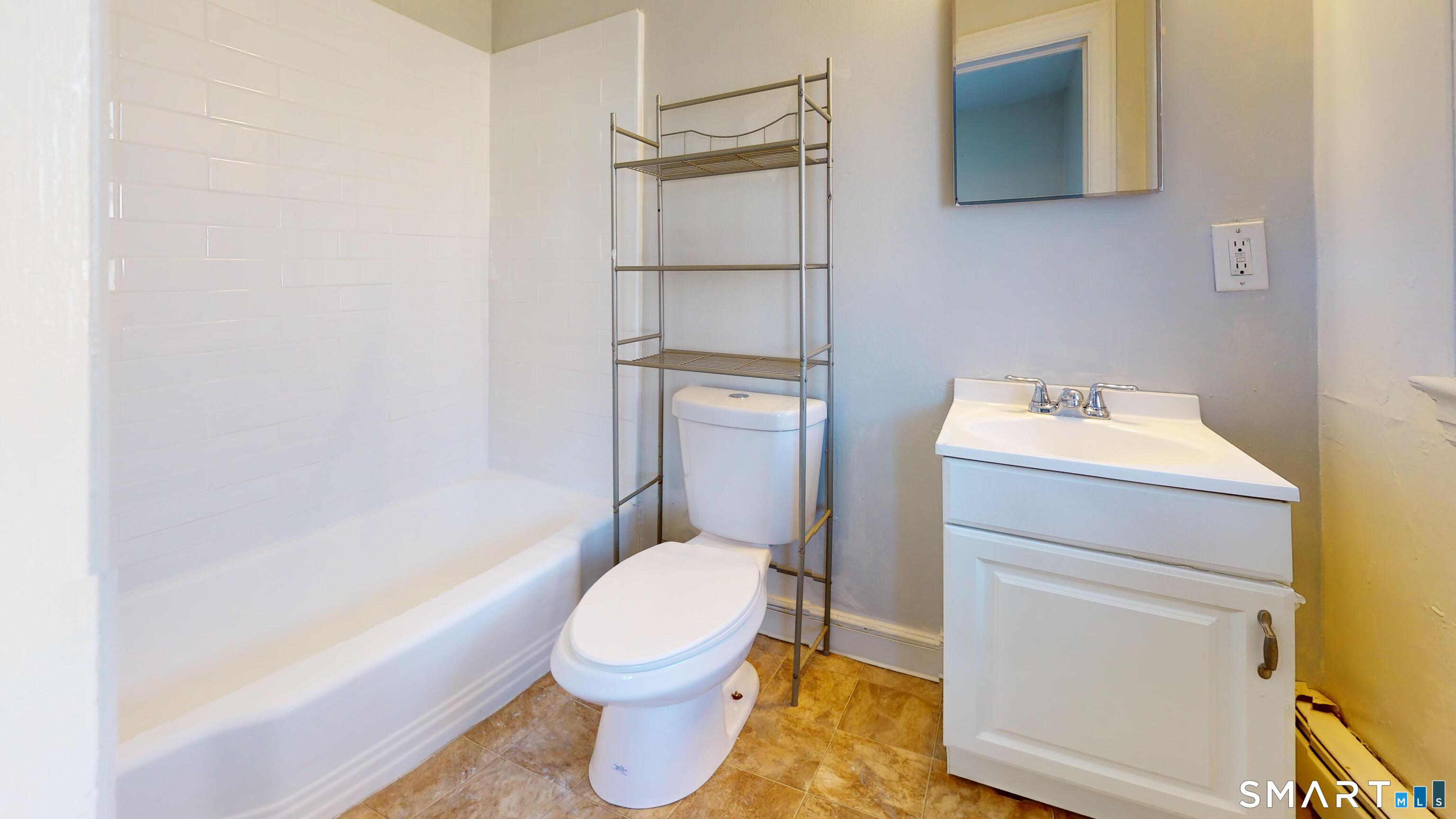 666 Main Street, Unit C2 Middletown, CT 06457 - Photo 6 of 15