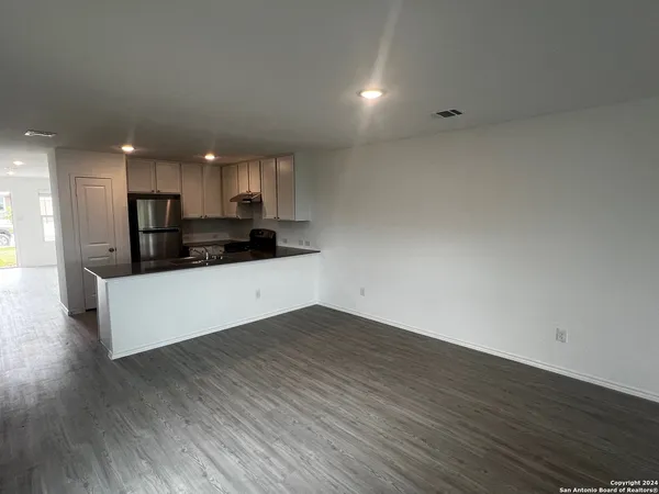 $1,595 | 14063 Wool Park, San Antonio, TX 78252