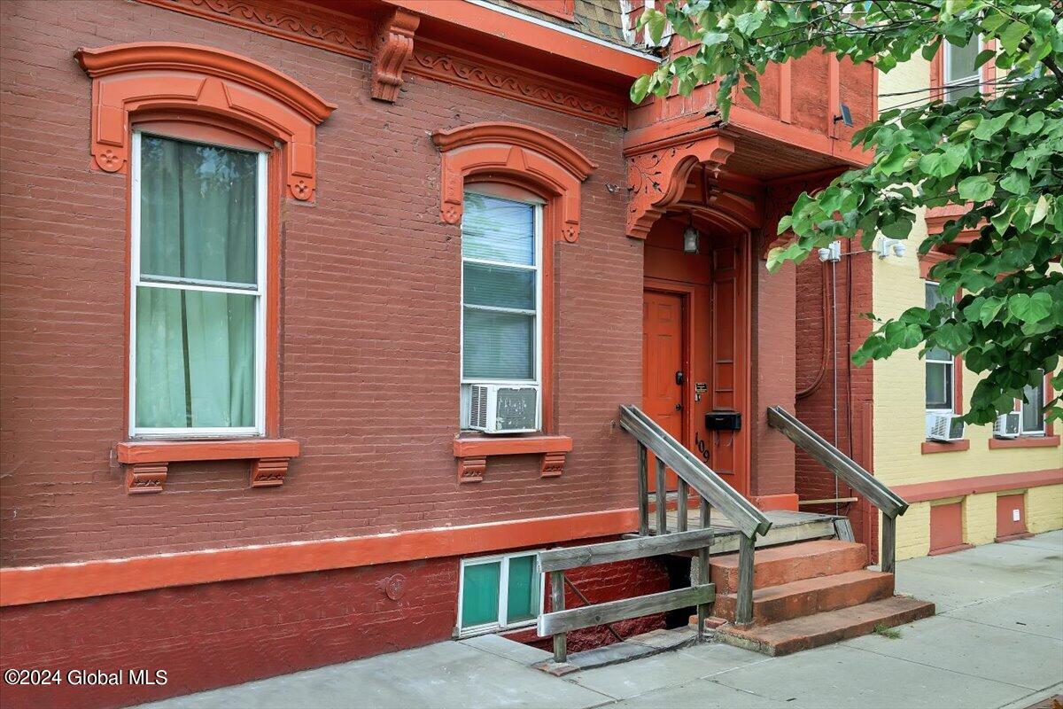 109 2nd Avenue Troy, NY 12180 - Photo 2 of 22 03-P1221541