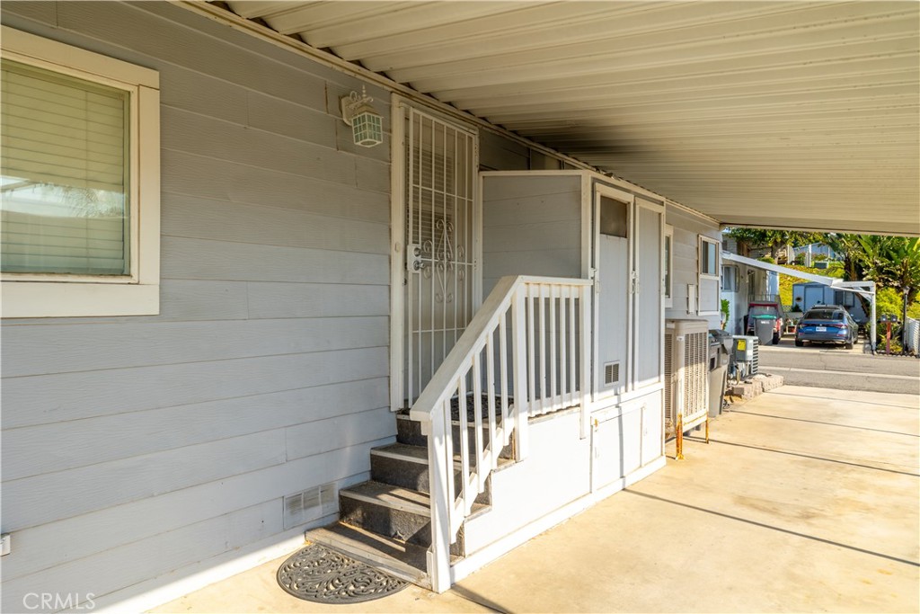 15181 Van Buren, Unit 90 Riverside, CA 92504 - Photo 23 of 27 a view of entryway