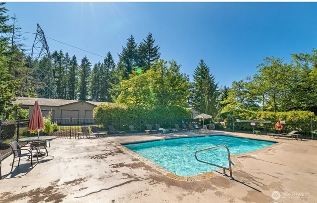 $2,900 | 25025 Southeast Klahanie Boulevard, Unit K102, Issaquah, WA 98029