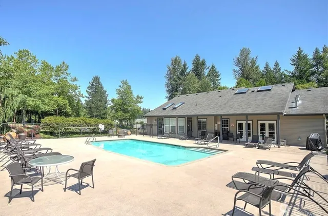 $2,900 | 25025 Southeast Klahanie Boulevard, Unit K102, Issaquah, WA 98029