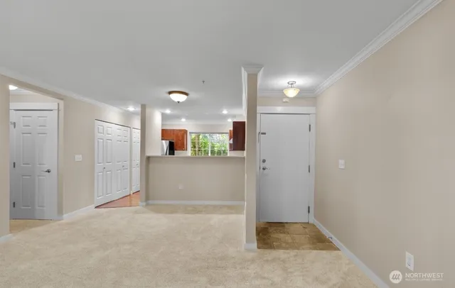 $2,900 | 25025 Southeast Klahanie Boulevard, Unit K102, Issaquah, WA 98029