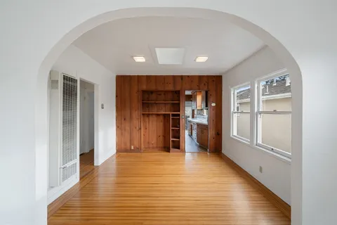 $695,000 | 240 Sunnyside Avenue, Piedmont, CA 94611