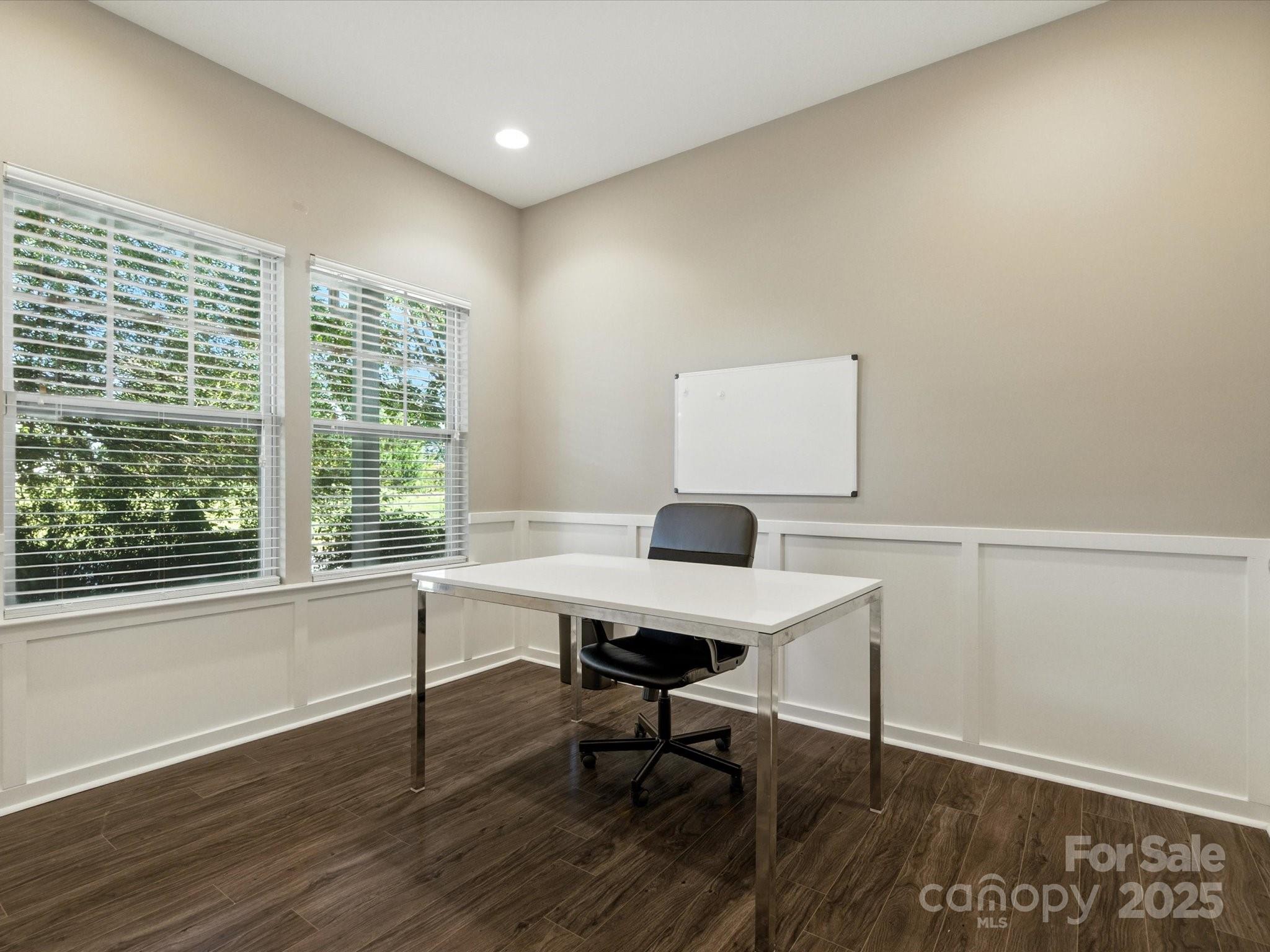 1618 Ameria Road Charlotte, NC 28215 - Photo 4 of 37 Gallery Image 4