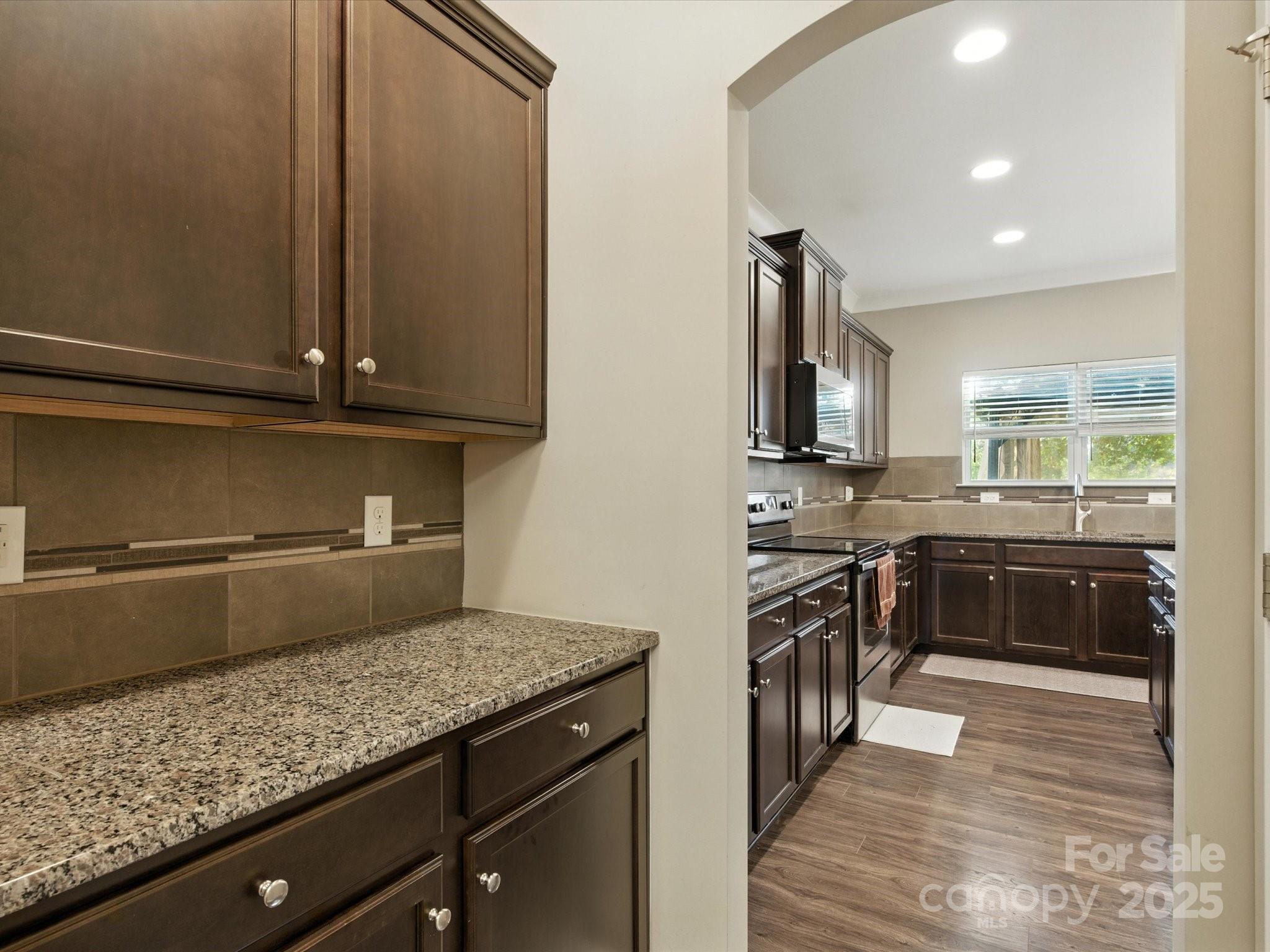 1618 Ameria Road Charlotte, NC 28215 - Photo 8 of 37 Gallery Image 8