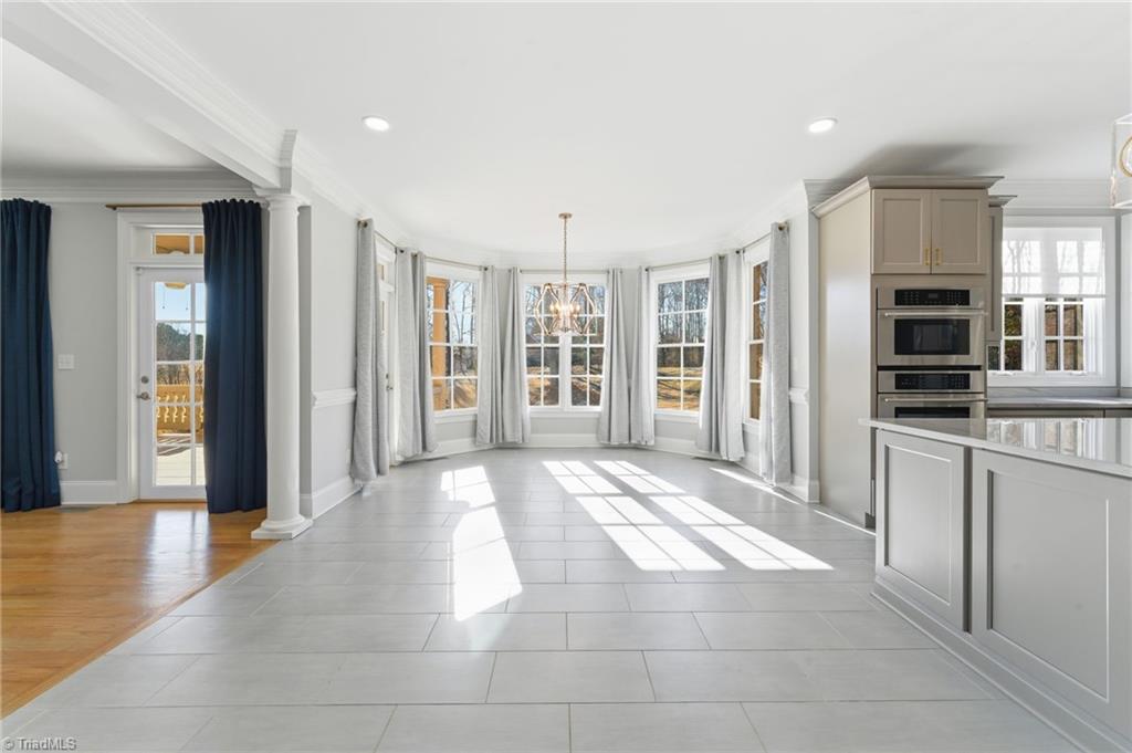 450 Beaver Creek Road Lexington, NC 27295 - Photo 15 of 50 Breakfast Room