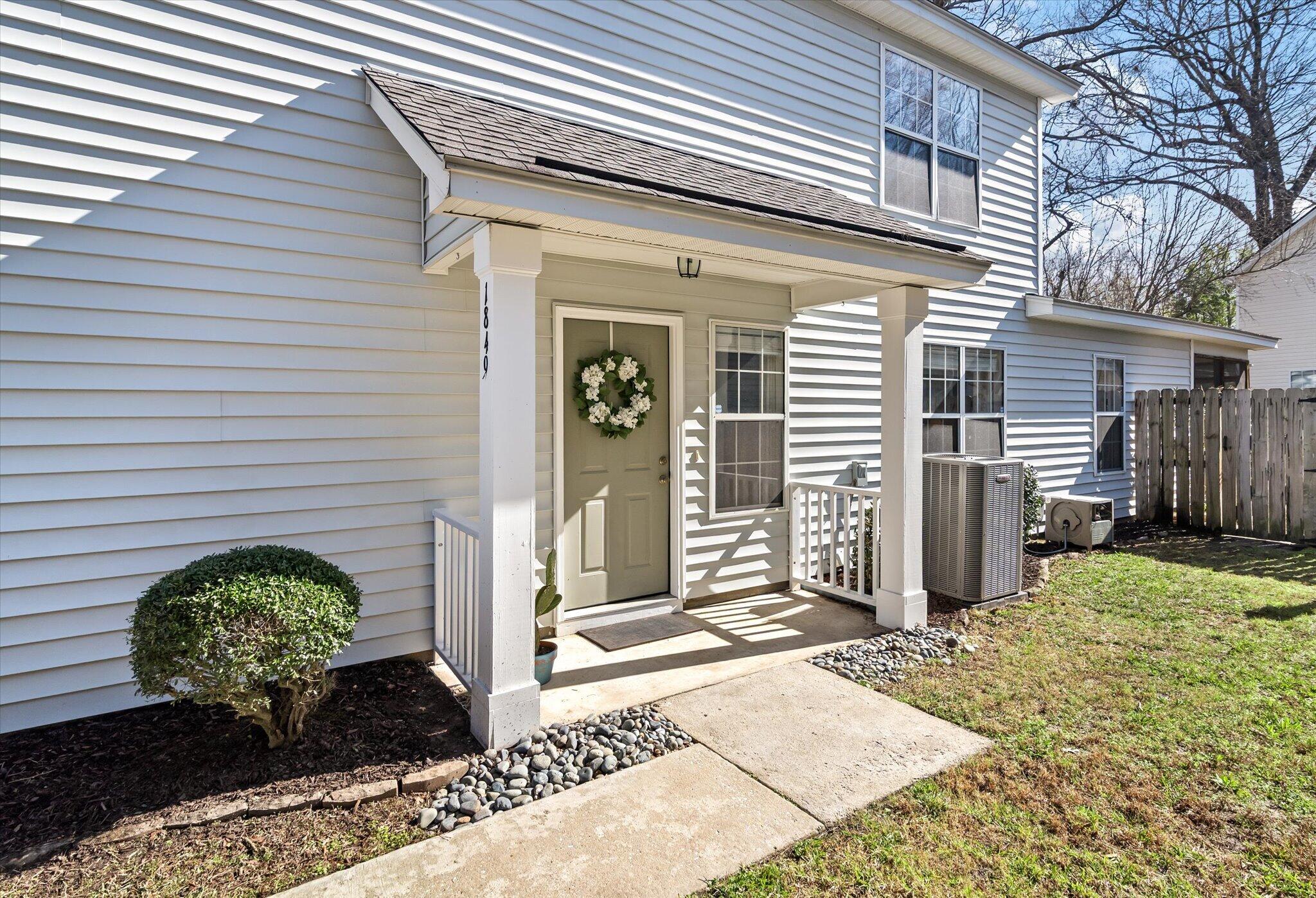 1849 Beechwood Road Charleston, SC 29414 - Photo 3 of 29 04-1849 Beechwood_e_Lowcountry_Exposure-