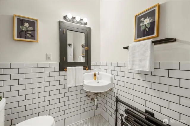 $279,950 | 1726 15th Avenue, Unit 14, Seattle, WA 98122