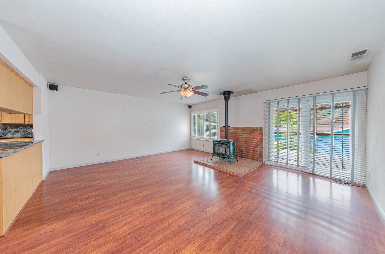 40276 Redbud Drive Oakhurst, CA 93644 - Photo 4 of 45