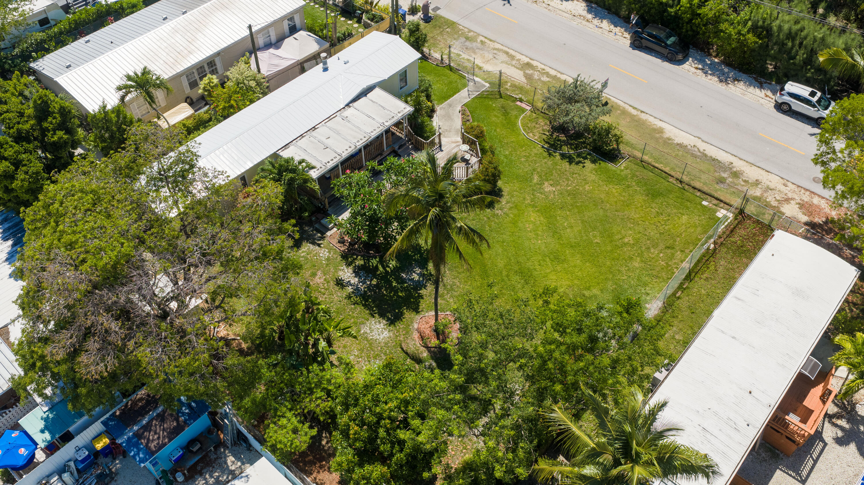917 Plantation Road Key Largo, FL 33037 - Photo 27 of 31 Spacious 2 lots