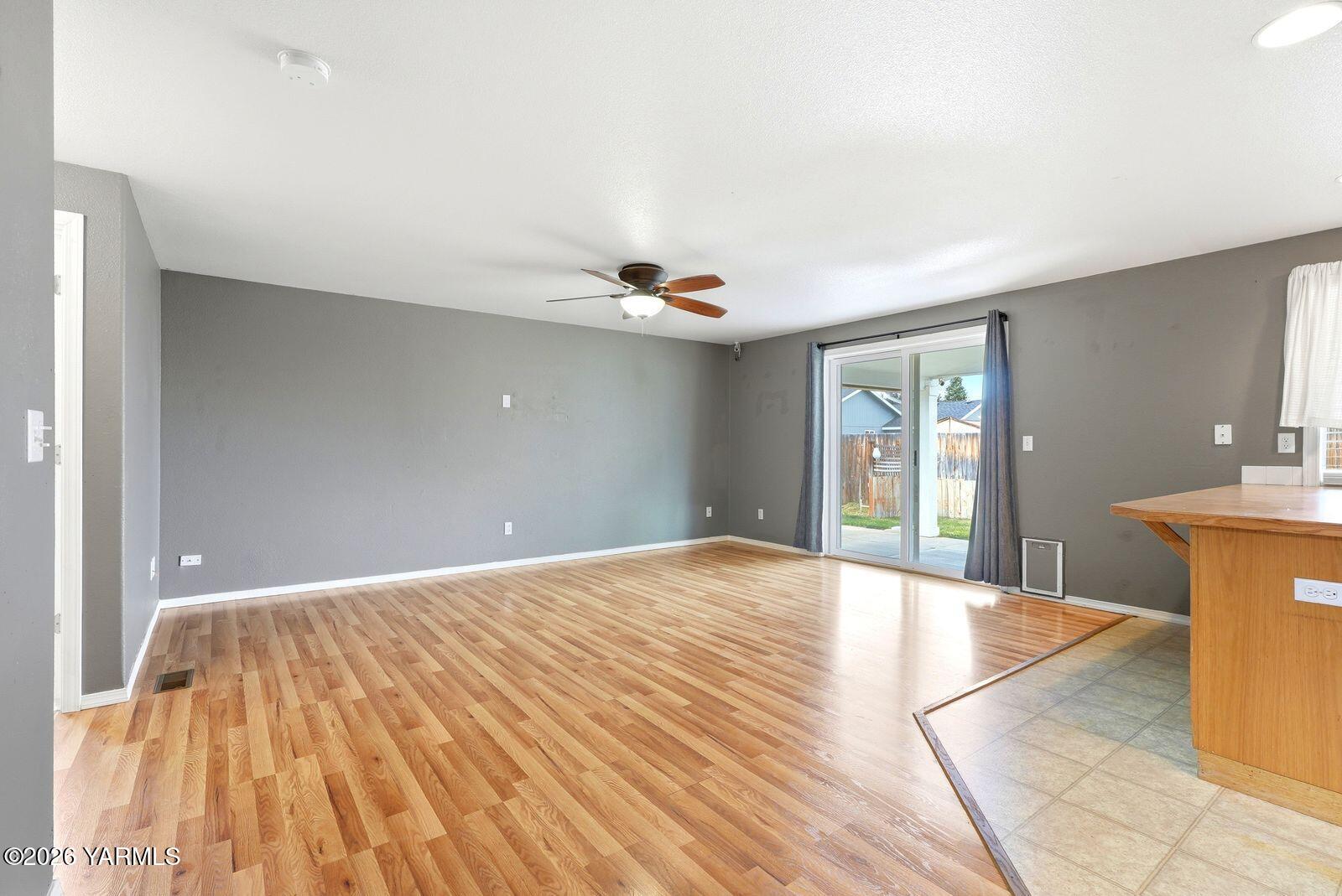 511 Millenium Avenue Moxee, WA 98936 - Photo 9 of 39 Family Room