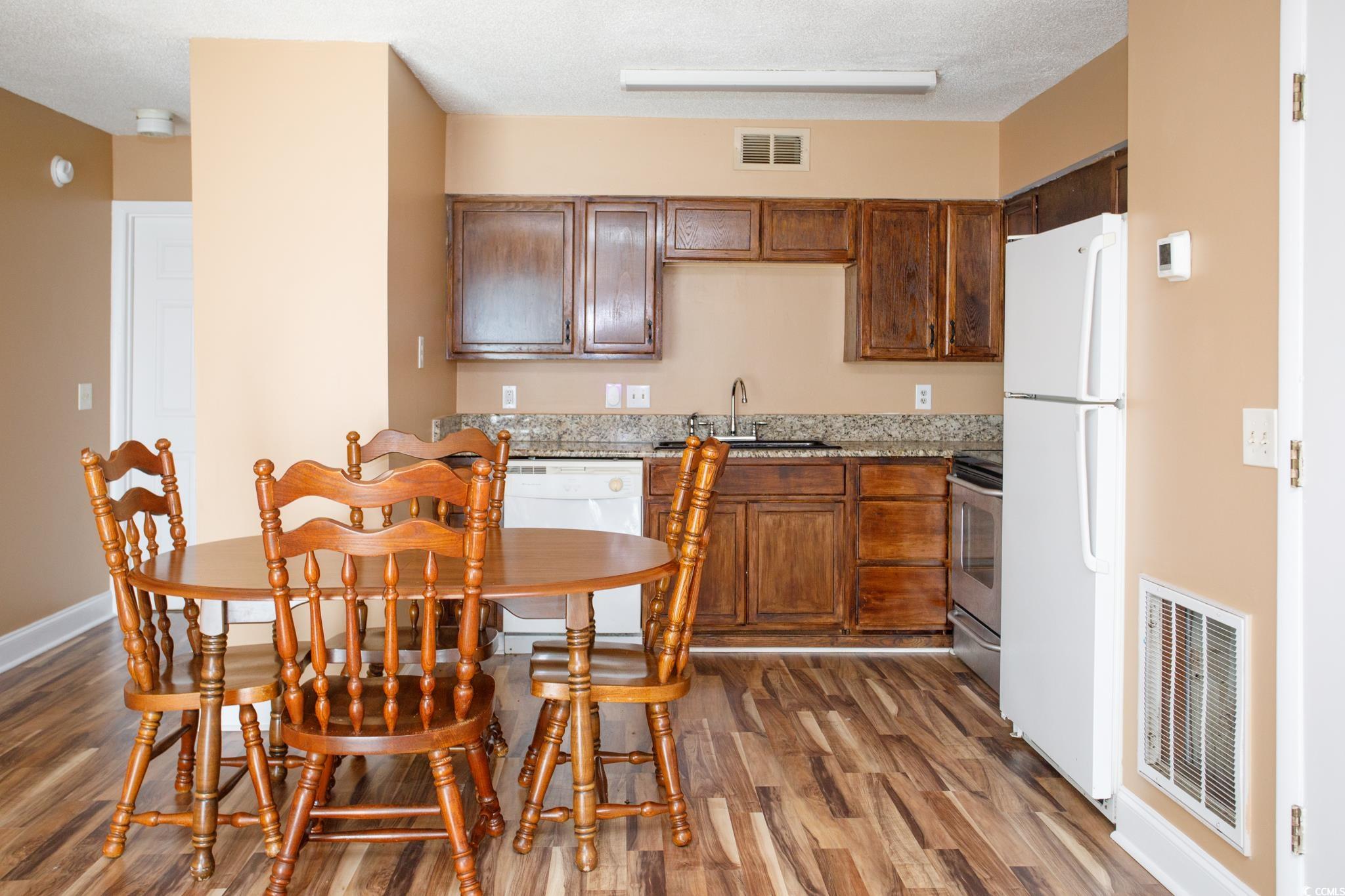 405 Cambridge Circle, Unit B4 Murrells Inlet, SC 29576 - Photo 8 of 24