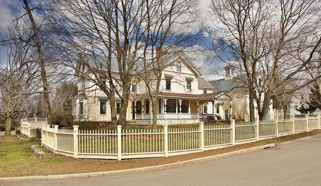 8 Haskell Street Lexington, MA 02420 - Photo 1 of 14 Gallery Image 1