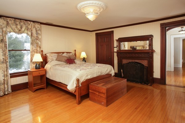 8 Haskell Street Lexington, MA 02420 - Photo 8 of 14 Gallery Image 8