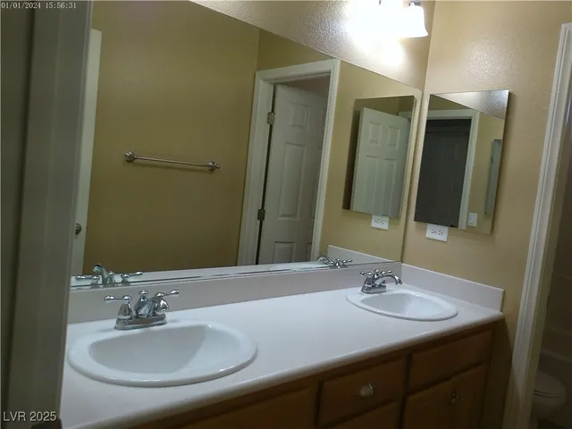 $2,100 | 7051 Oakwood Pines Court, Las Vegas, NV 89166