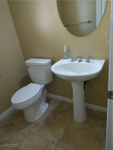 $2,100 | 7051 Oakwood Pines Court, Las Vegas, NV 89166