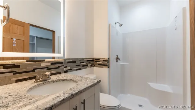 $380,000 | 39 Buckingham Drive, Camdenton, MO 65020