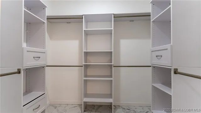 $369,000 | 39 Buckingham Drive, Camdenton, MO 65020