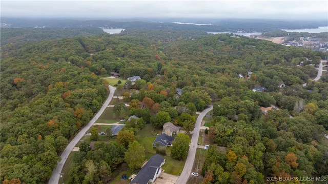 $380,000 | 39 Buckingham Drive, Camdenton, MO 65020