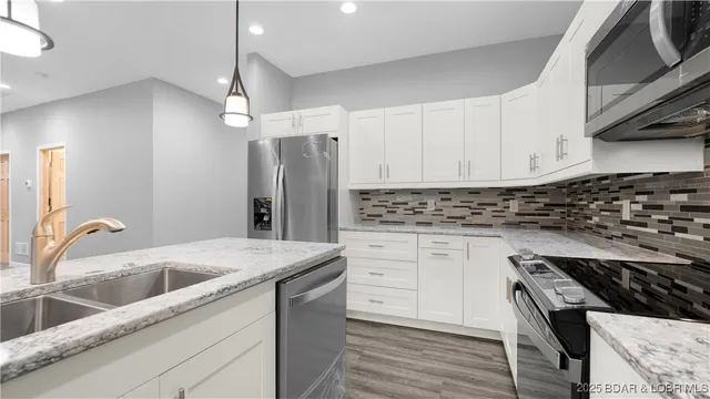 $369,000 | 39 Buckingham Drive, Camdenton, MO 65020