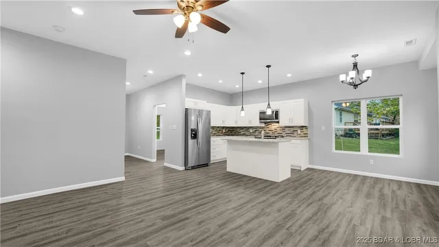 $369,000 | 39 Buckingham Drive, Camdenton, MO 65020