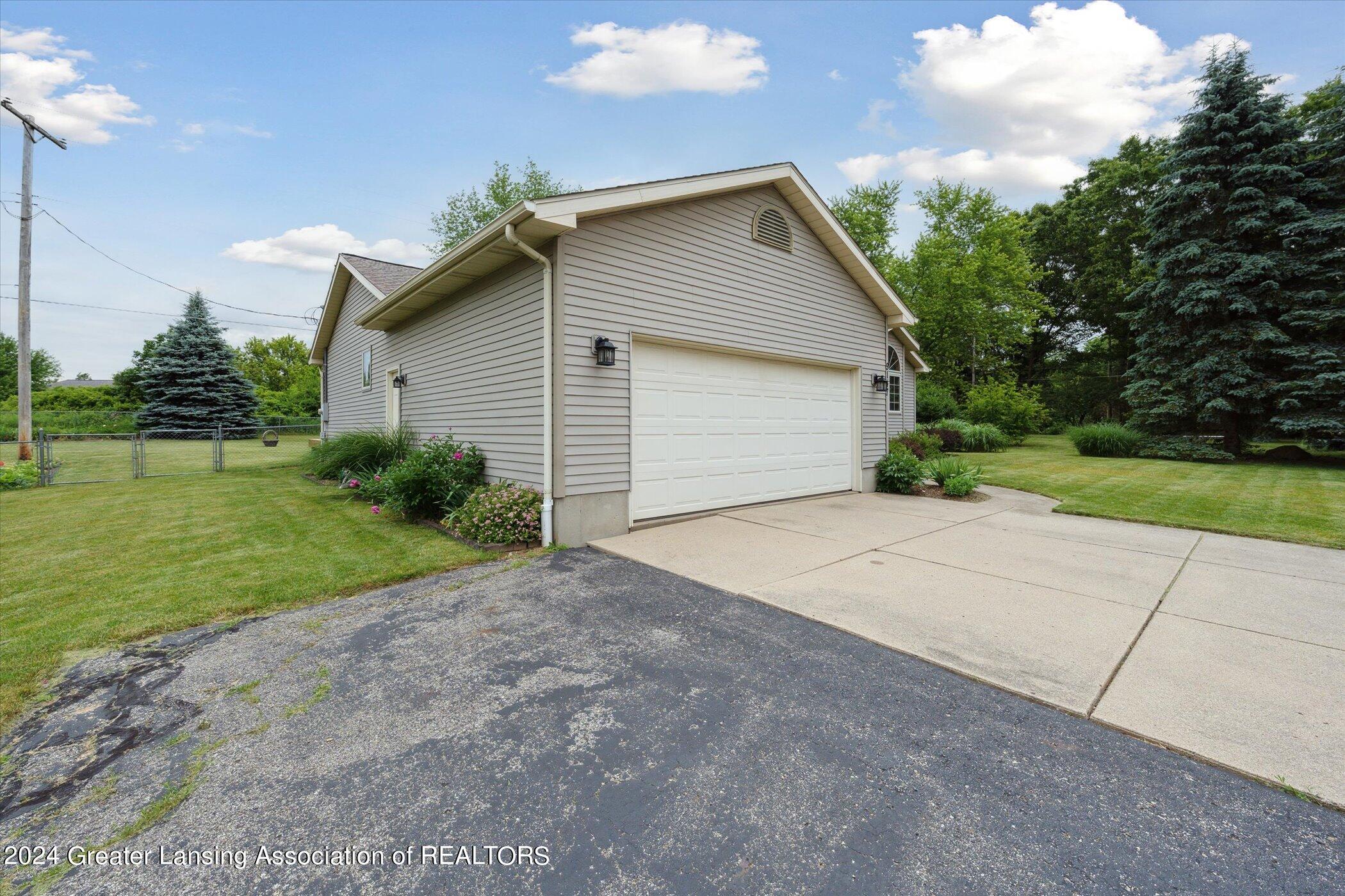 02-9147-Coleman-Rd-Haslett-MI-48840-Wind