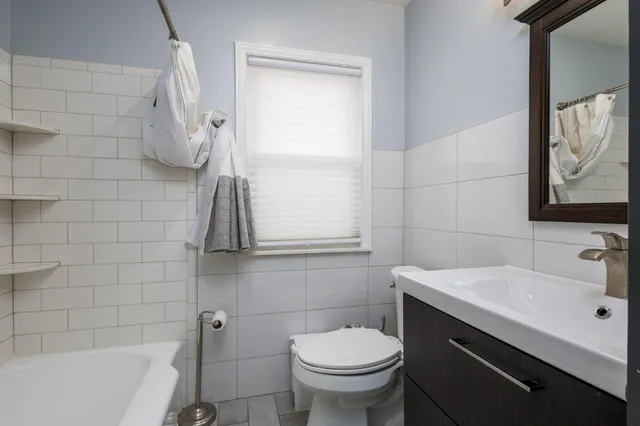 $1,700 | 23005 California Street, St. Clair Shores, MI 48080