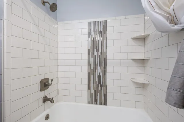 $1,700 | 23005 California Street, St. Clair Shores, MI 48080