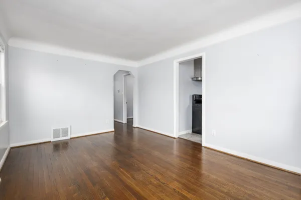 $1,600 | 23005 California Street, St. Clair Shores, MI 48080