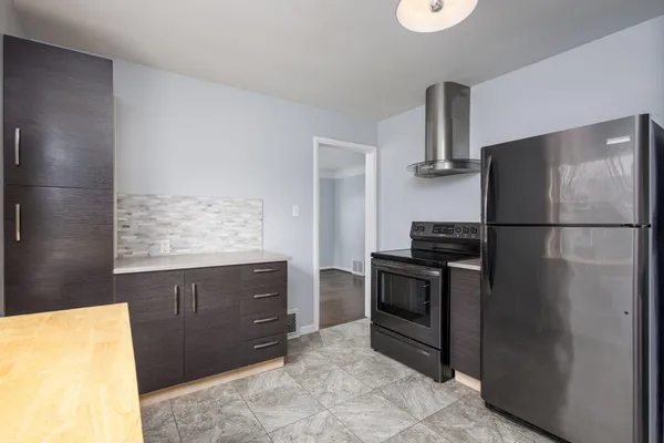 $1,600 | 23005 California Street, St. Clair Shores, MI 48080