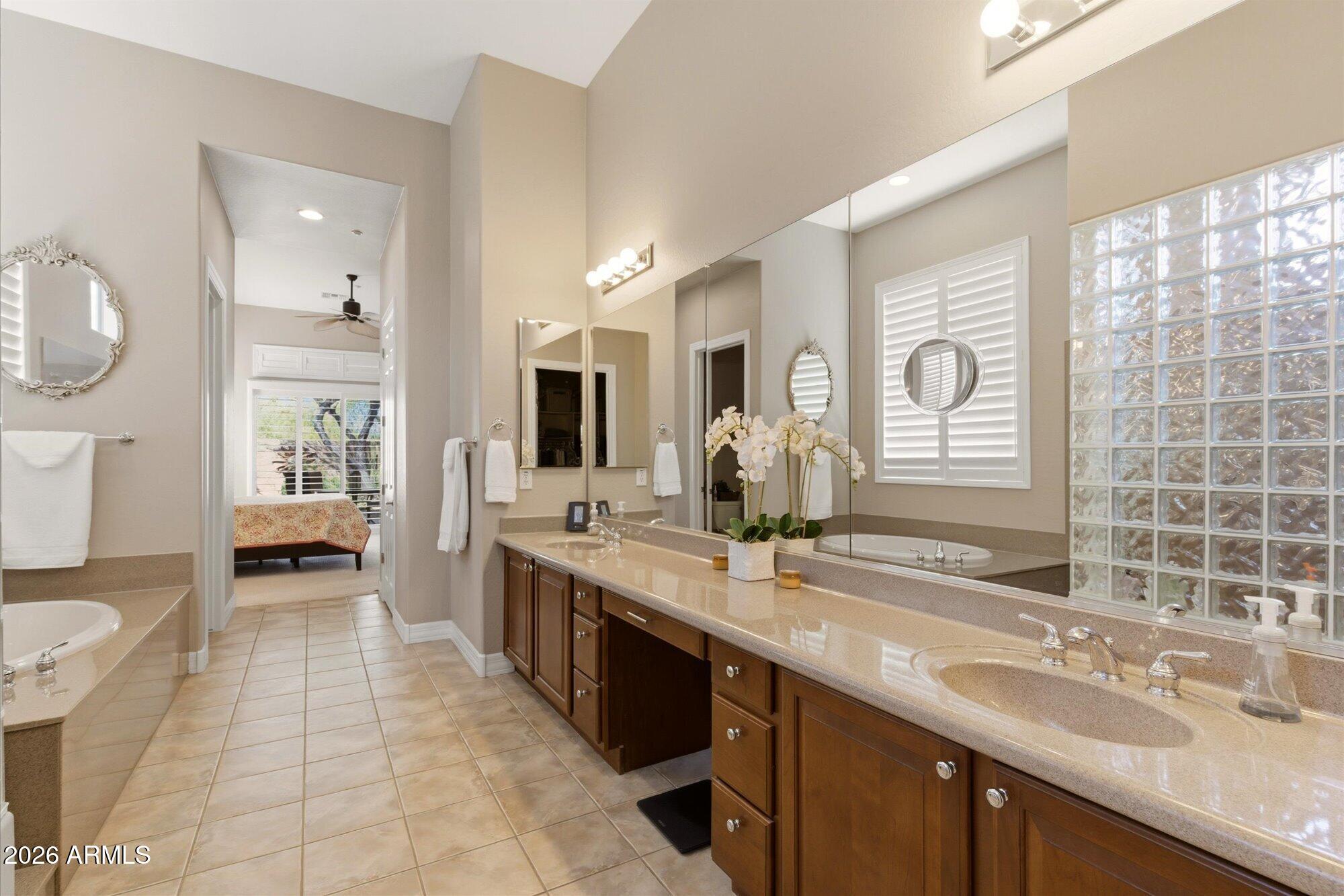 40118 North Lytham Way Phoenix, AZ 85086 - Photo 19 of 40 Primary bathroom