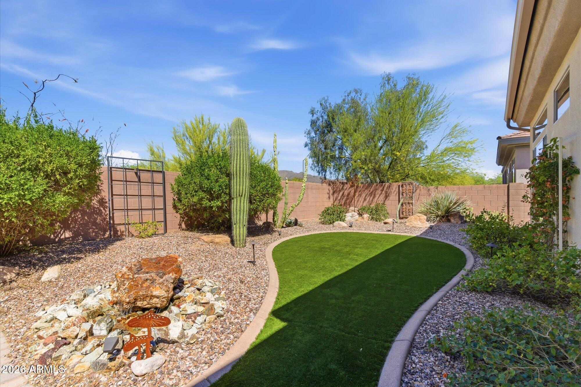 40118 North Lytham Way Phoenix, AZ 85086 - Photo 35 of 40 fountain