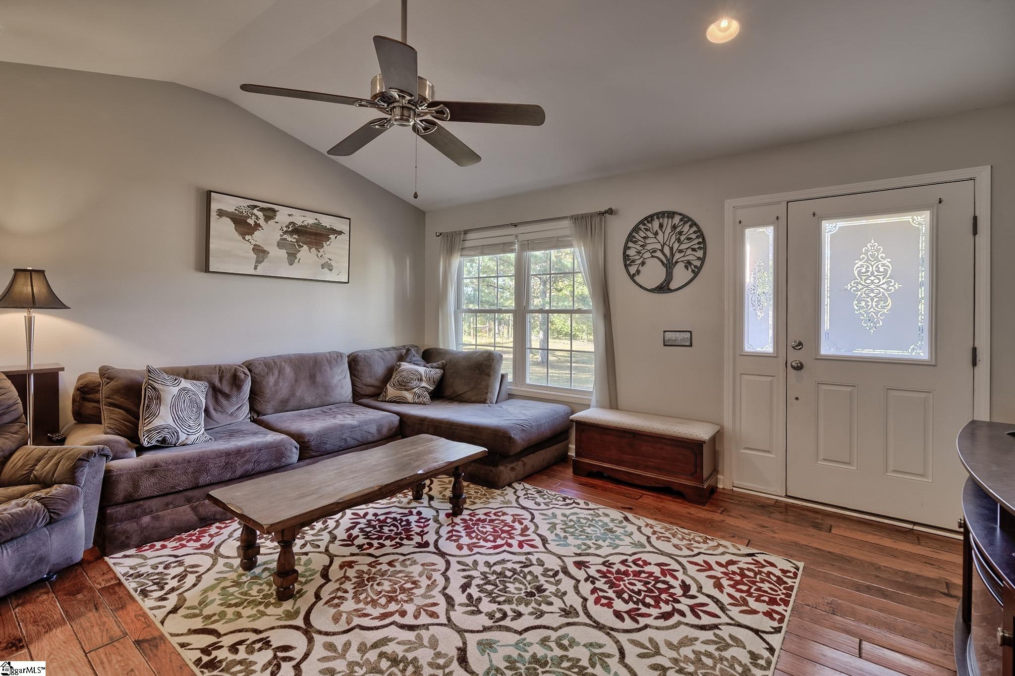 3843 Neely Ferry Road Laurens, SC 29360 - Photo 3 of 29