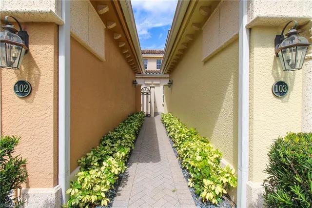 a view of a pathway of the house