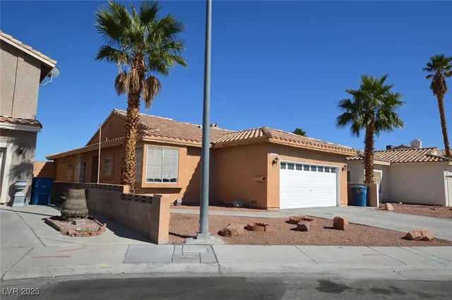 $1,900 | 7712 Musical, Las Vegas, NV 89145