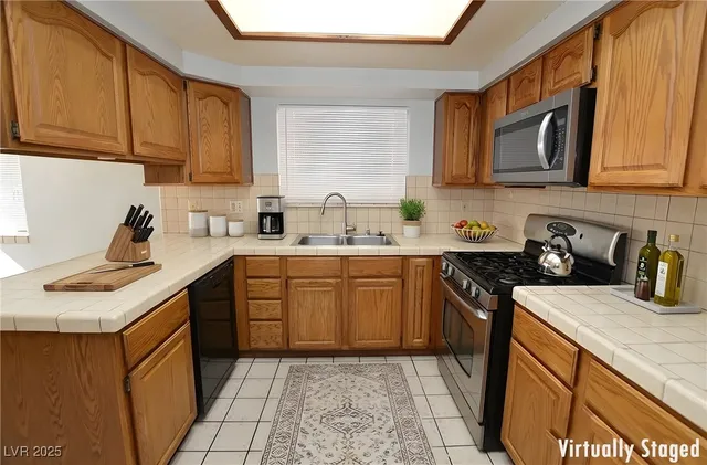 $1,900 | 7712 Musical, Las Vegas, NV 89145