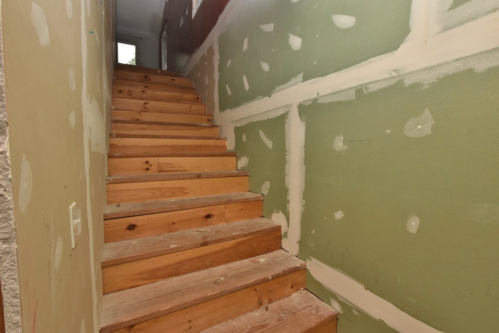 121 Swan Road Smithfield, RI 02917 - Photo 15 of 19