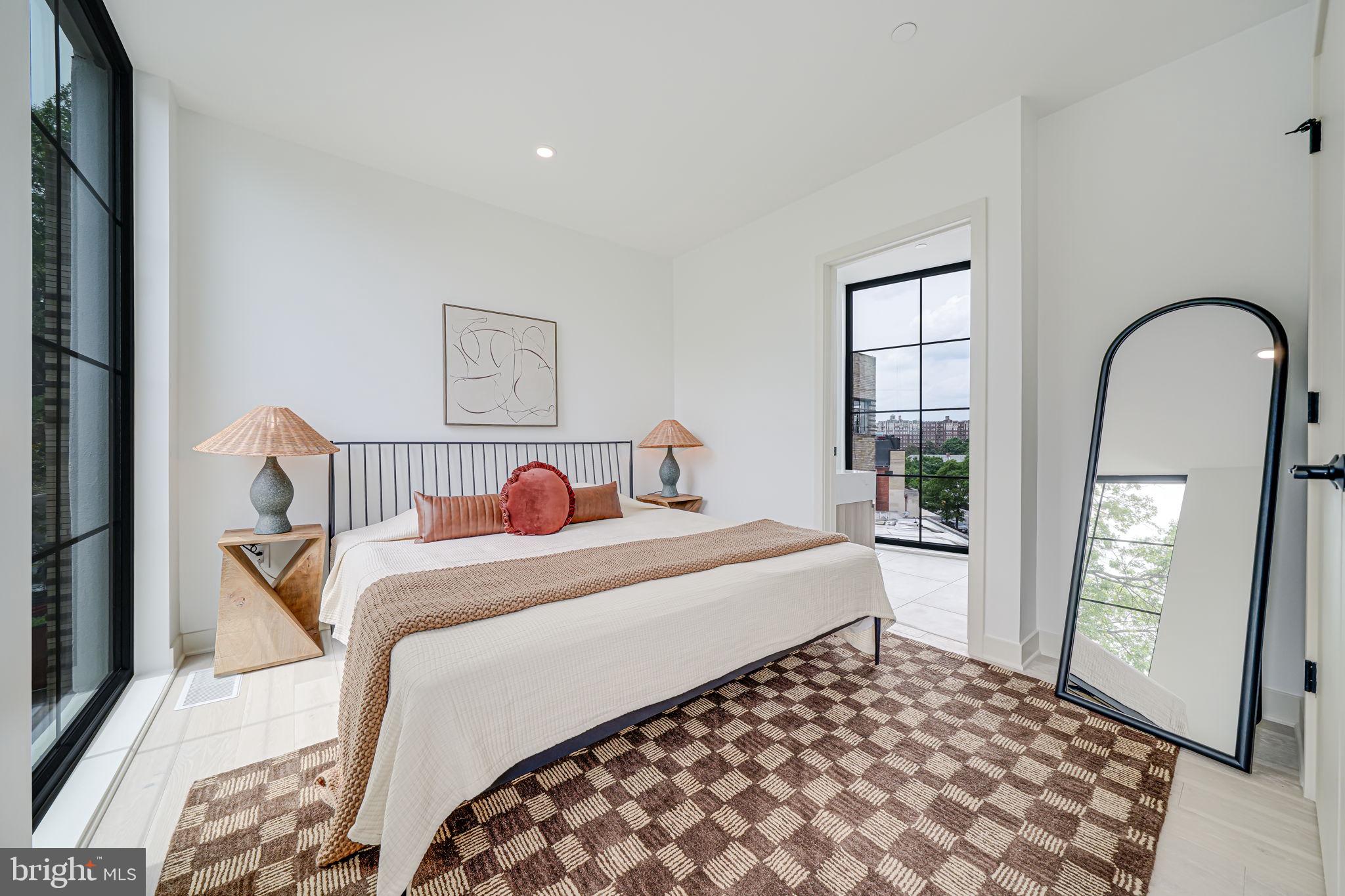 2907 Newark Street Northwest Washington, DC 20008 - Photo 8 of 41