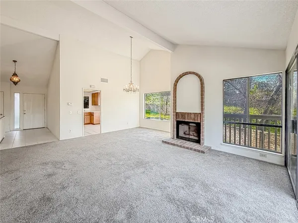 $765,000 | 230 Via Del Caballo, Oak Park, CA 91377