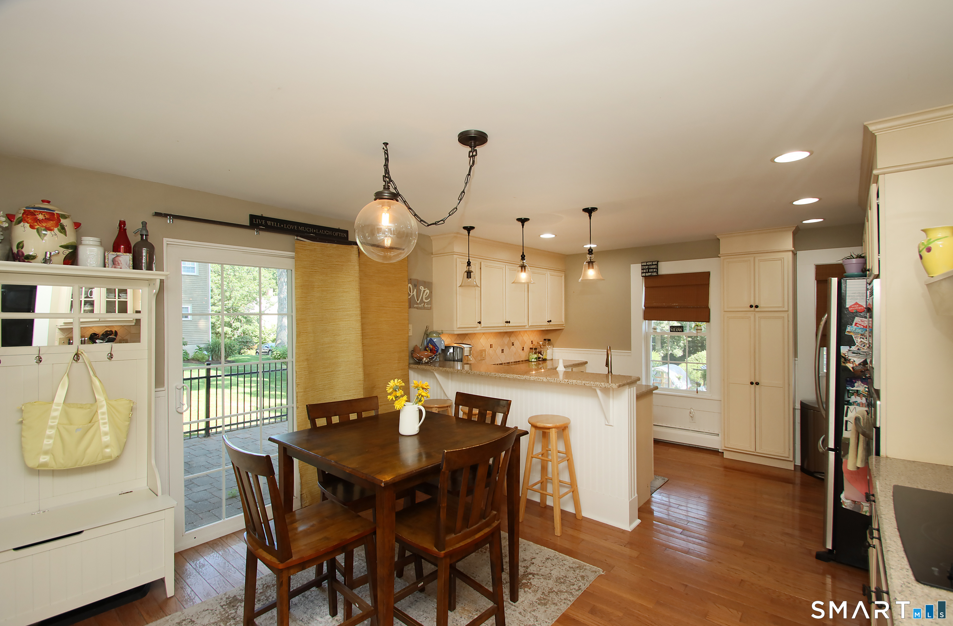 7 Middle Lane Simsbury, CT 06070 - Photo 12 of 27