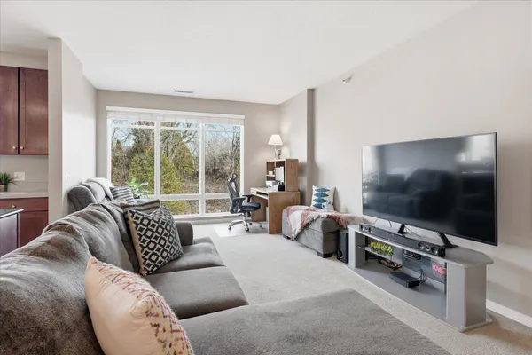 $239,900 | 1070 Grandview Court Northeast, Unit 414, Columbia Heights, MN 55421