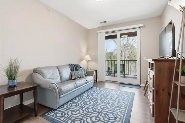 $239,900 | 1070 Grandview Court Northeast, Unit 414, Columbia Heights, MN 55421