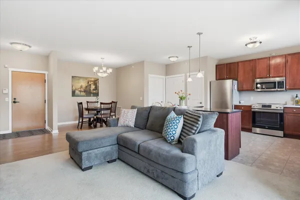 $239,900 | 1070 Grandview Court Northeast, Unit 414, Columbia Heights, MN 55421