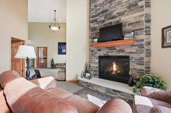 $239,900 | 1070 Grandview Court Northeast, Unit 414, Columbia Heights, MN 55421