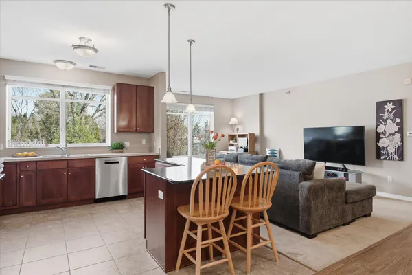 $239,900 | 1070 Grandview Court Northeast, Unit 414, Columbia Heights, MN 55421