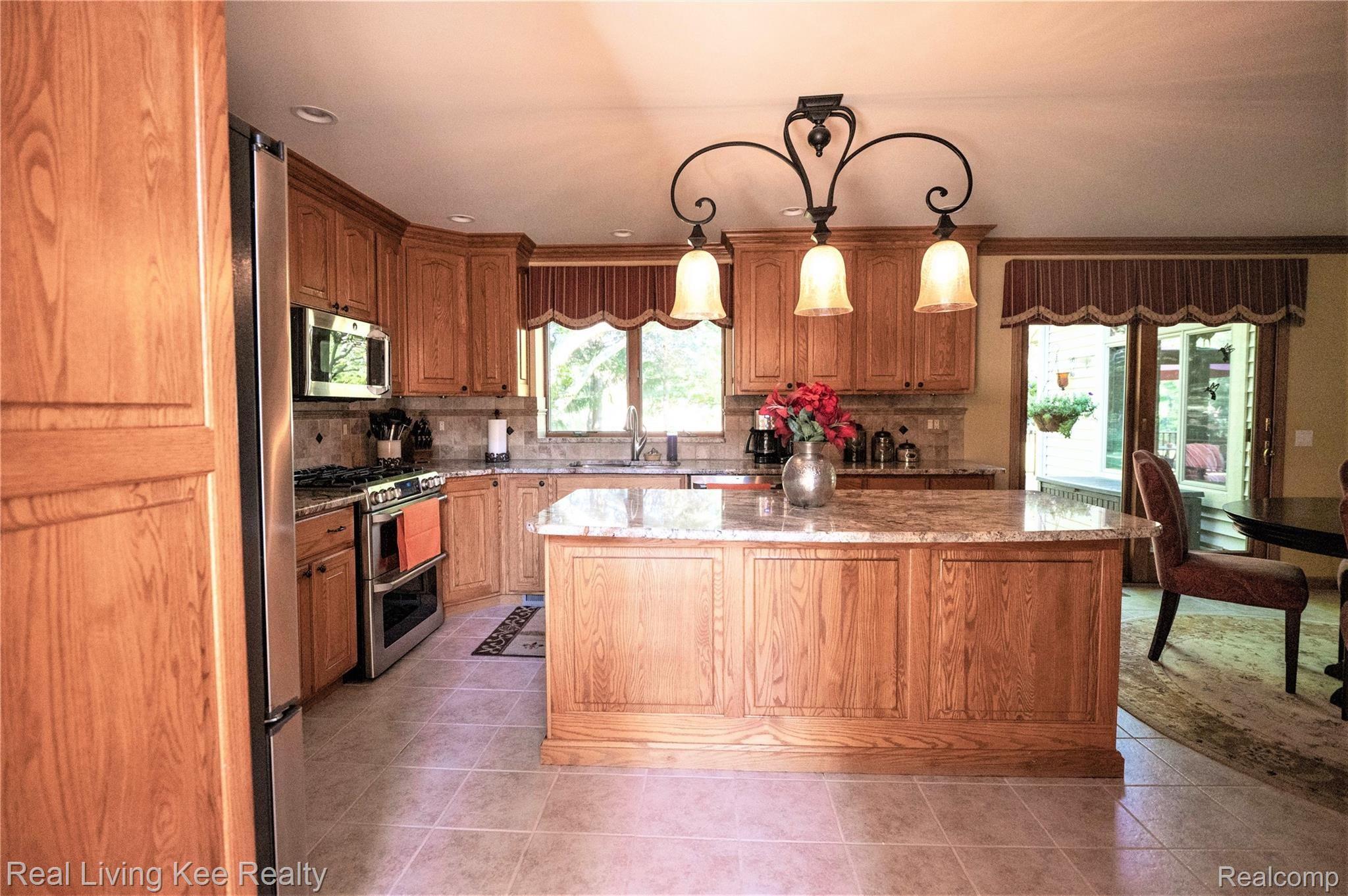 4125 Curtis Road Leonard, MI 48367 - Photo 9 of 35 Kitchen.jpg