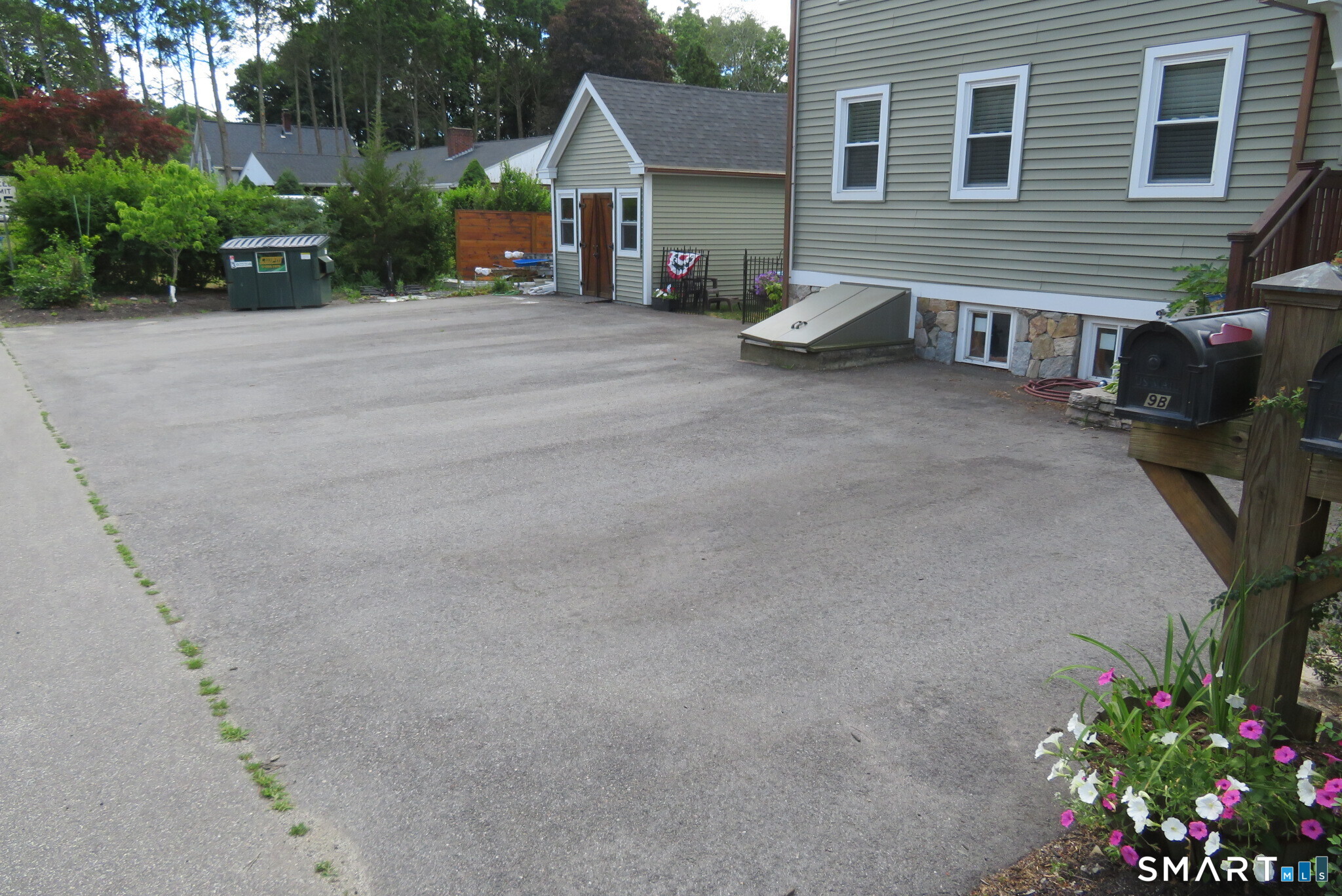 9 East Franklin Street Killingly, CT 06239 - Photo 7 of 25